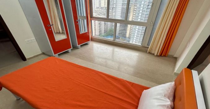 Budget Friendly Single Accommodation Bedroom In Malad East