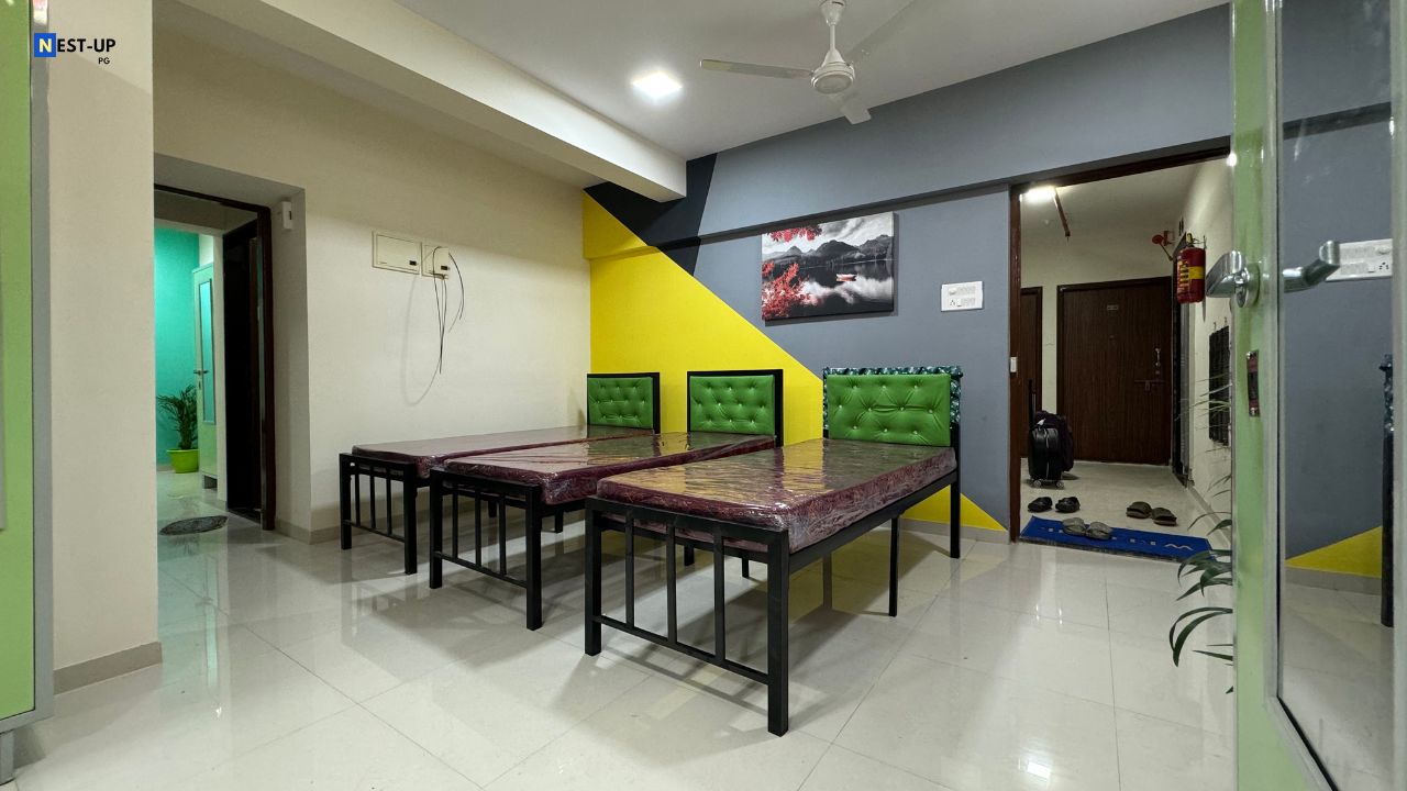 CCTV Enabled PG Room in Andheri West