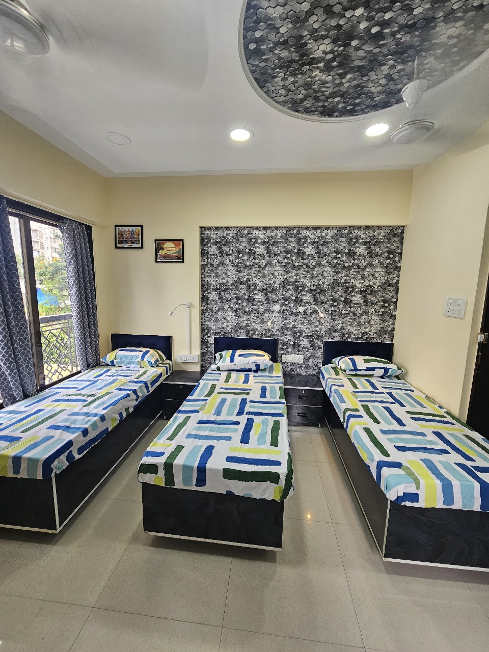 Two Sharing Hall - Vile Parle West