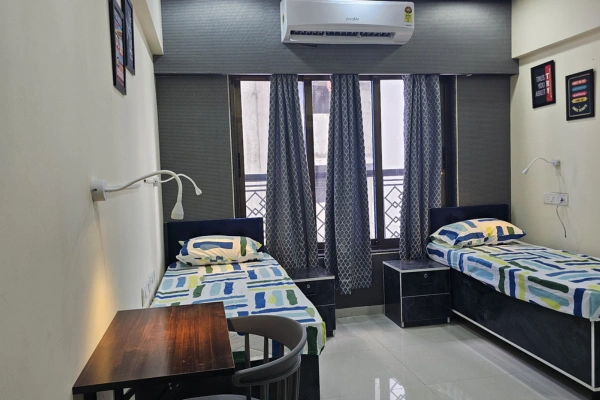 PG in Vile Parle West