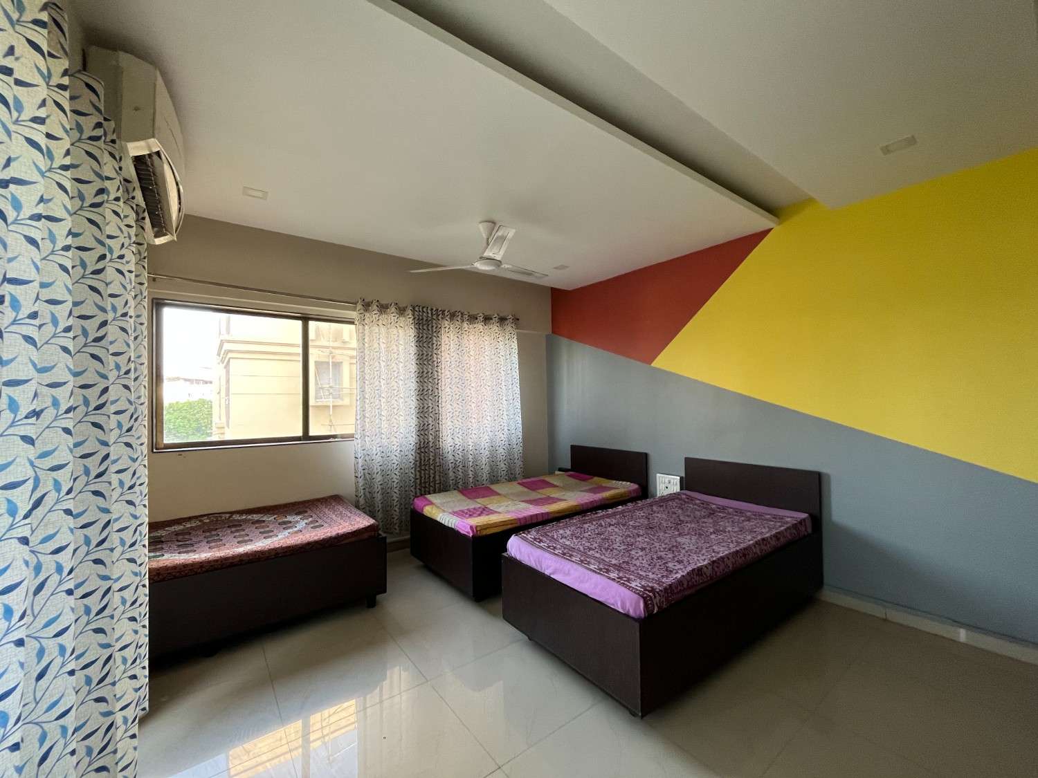 PG In Four Bungalow- Nest up Pg